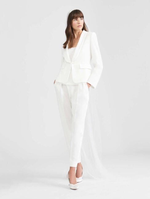 Tailleur da sposa con giacca smoking Max Mara 2021 Tailleur da sposa con giacca smoking Max Mara 2021