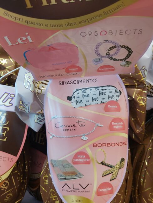 Sorprese Uova di Pasqua Bauli 2021 Grandi Firme per LEI da 365 gr Sorprese Uova di Pasqua Bauli 2021 Grandi Firme per LEI da 365 gr
