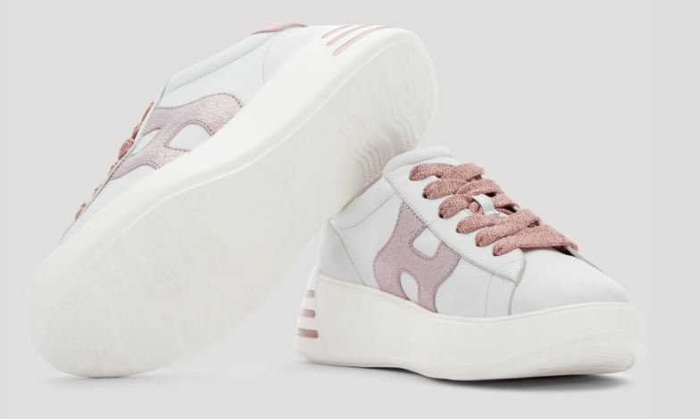 Nuove sneakers Hogan Rebel collezione estate 2021 bianche con dettagli rosa perlato
