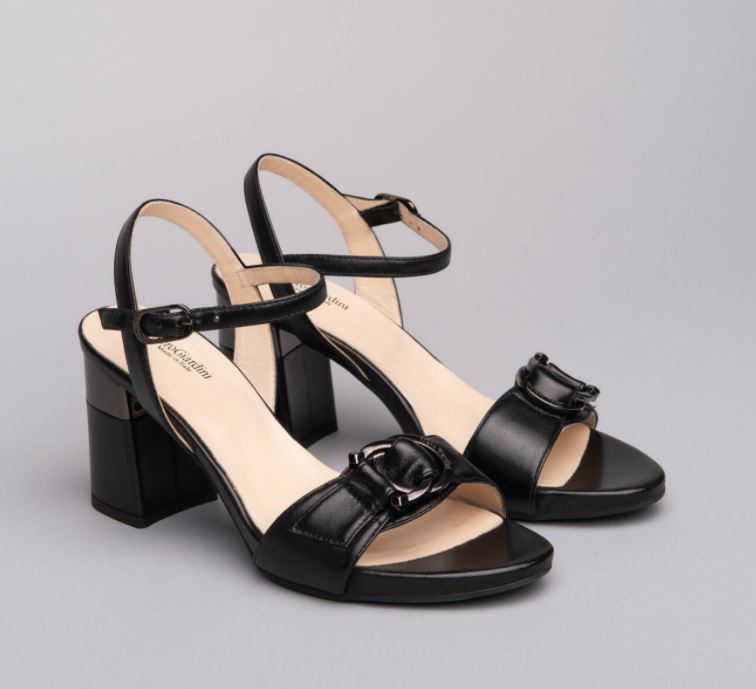 Sandali con tacco medio a blocco NG 2021