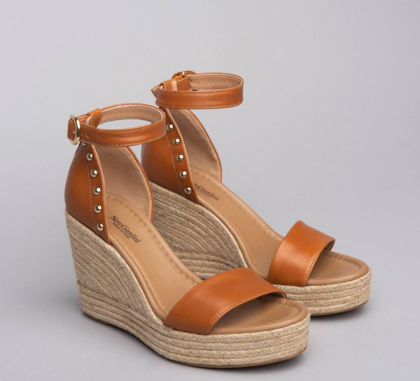 Zeppe Nero Giardini collezione estate 2021