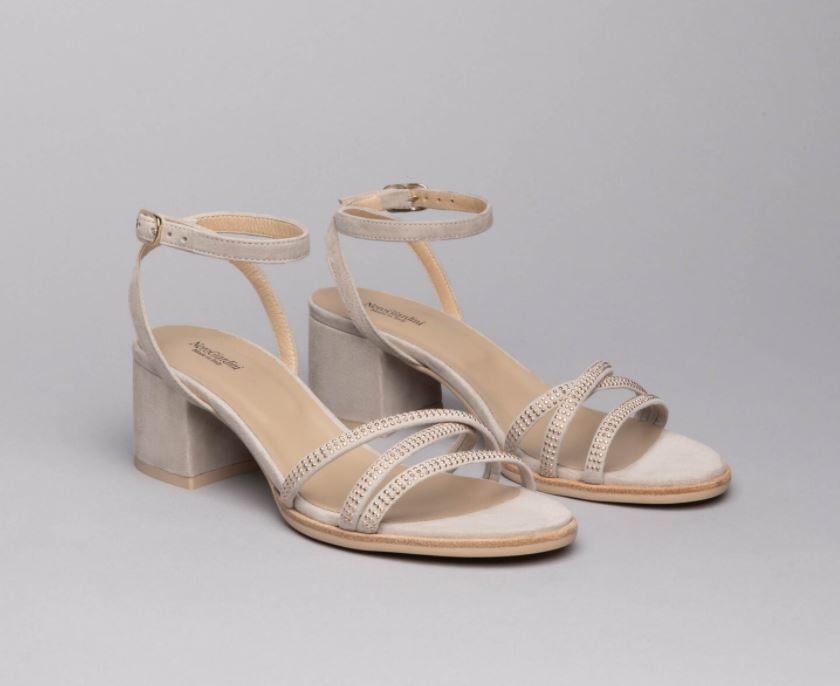 sandalo con tacco medio NG 2021