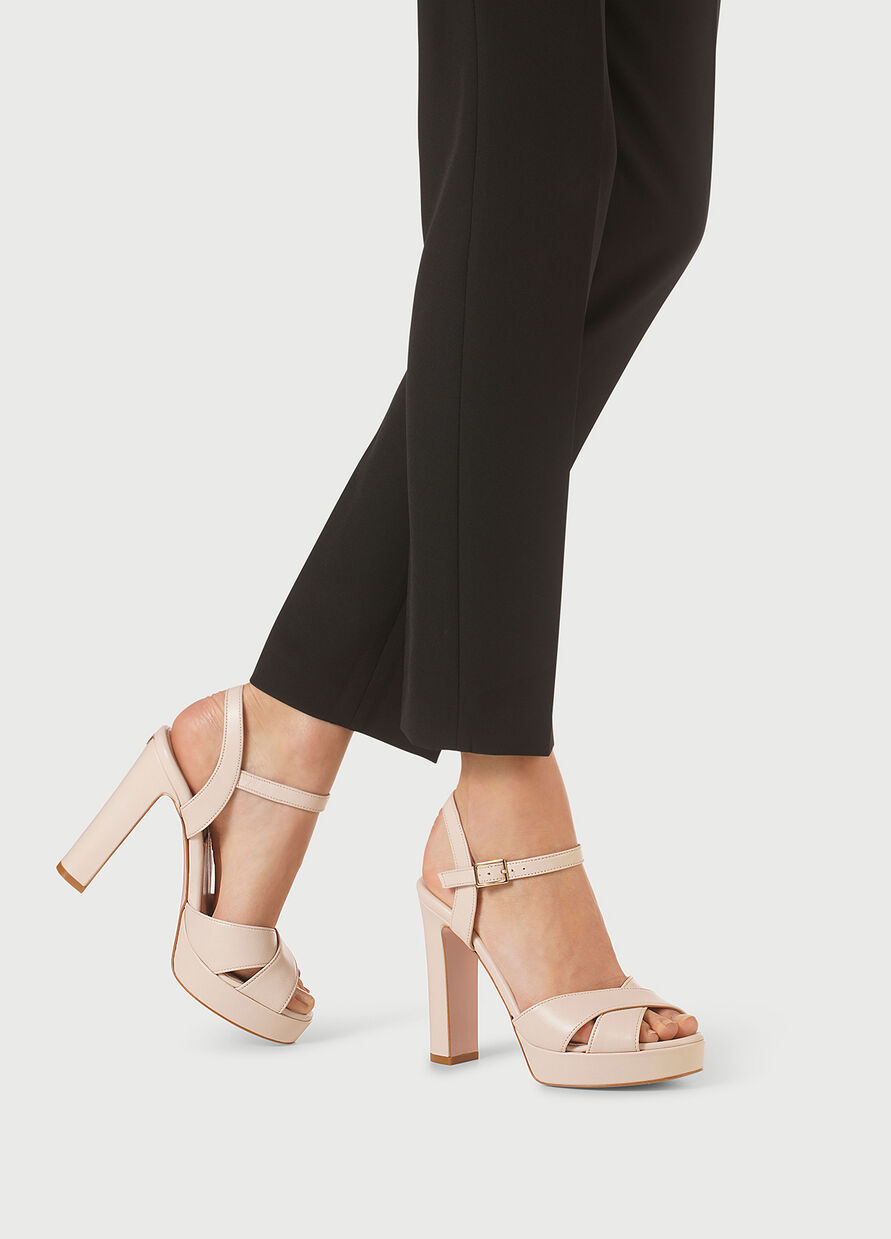Sandali con tacco alto 2021