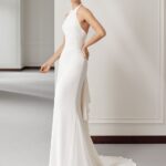 Abito da sposa a sirena con scollo allamericana