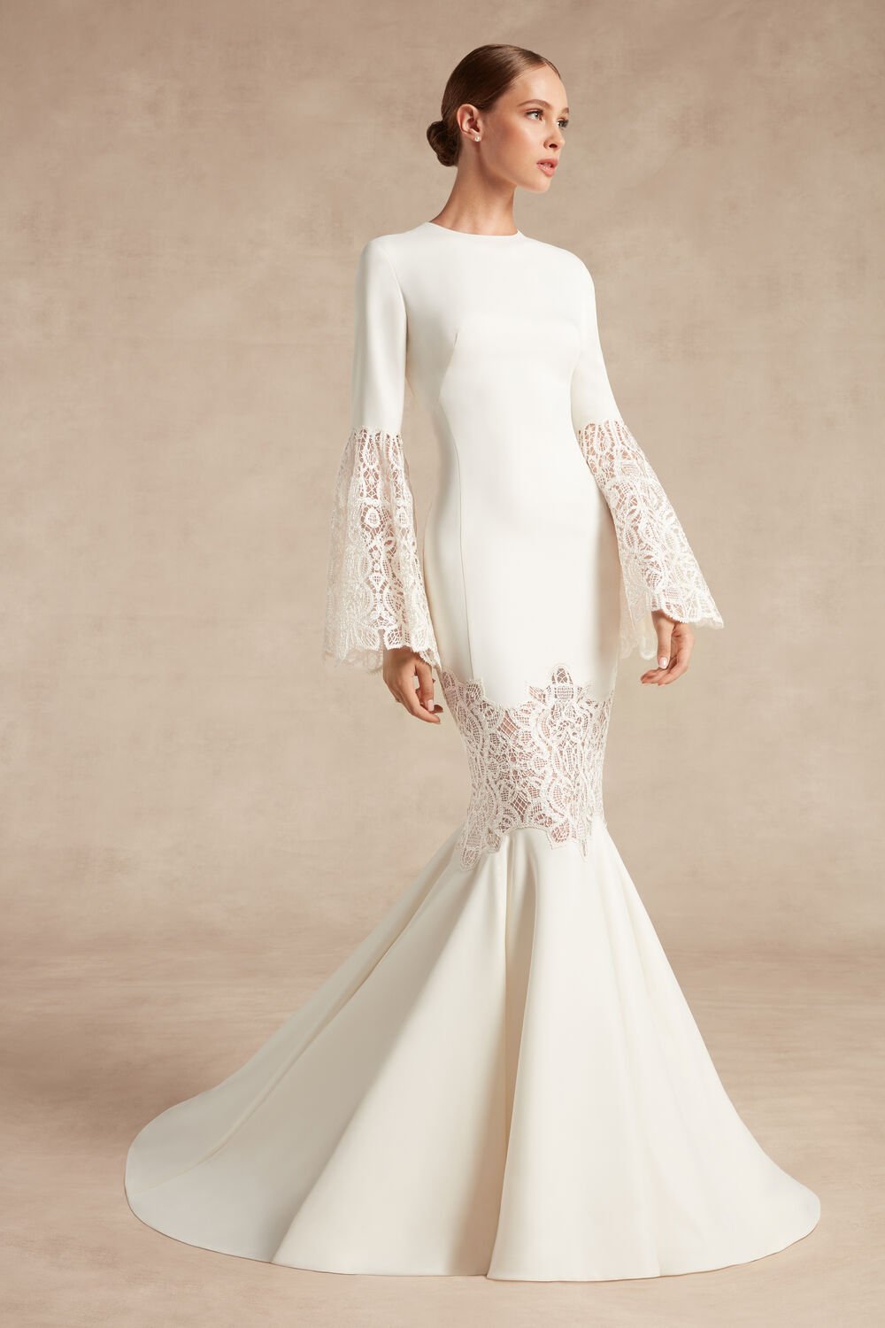Abito da sposa a sirena moderno a maniche lunghe Atelier Emè