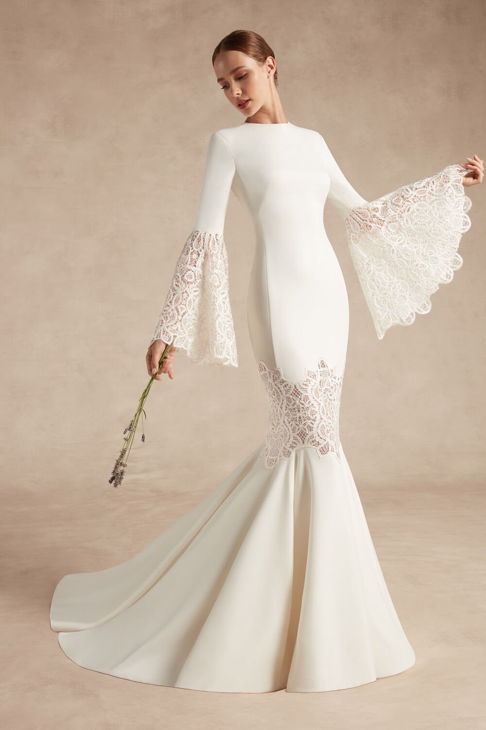 Atelier Eme Vestito da sposa a sirena con maniche lunghe