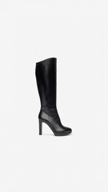 Eleganti stivali in pelle nera NG con tacco alto e plateau Eleganti stivali in pelle nera NG con tacco alto e plateau