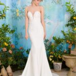 Vestito da sposa con scollo a cuore con stecche 2022