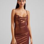 Abito sottoveste laminato da sera Bershka