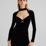 Vestito Capodanno Bershka in velluto nero