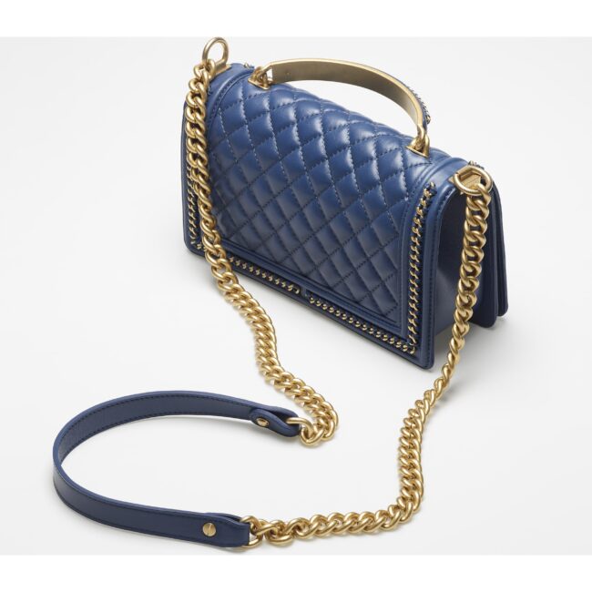 Chanel borsa Boy con manico collezione primavera estate 2022 Chanel borsa Boy con manico collezione primavera estate 2022