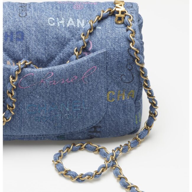 Chanel borsa piccola in denim novità primavera estate 2022