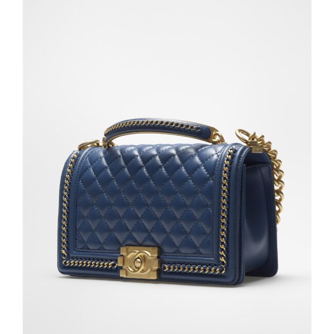 Nuova Chanel Boy con manico collezione 2022 Nuova Chanel Boy con manico collezione 2022