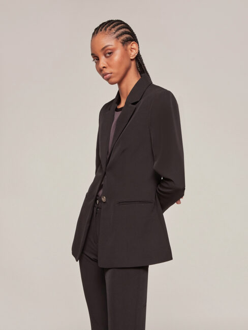 Blazer nero Motivi catalogo primavera estate 2022 Blazer nero Motivi catalogo primavera estate 2022