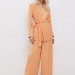 Tailleur con pantaloni palazzo primavera estate 2022