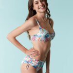 Bikini con slip a vita alta e reggiseno Invisible Lift 2022