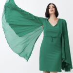 Abito tubino curvy con maniche a mantella