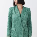 Tailleur con giacca doppiopetto in pizzo