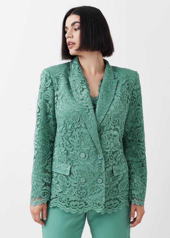 Tailleur con giacca doppiopetto in pizzo