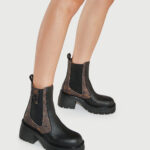 Stivaletti beatles monogram Liu Jo collezione inverno 2022 2023