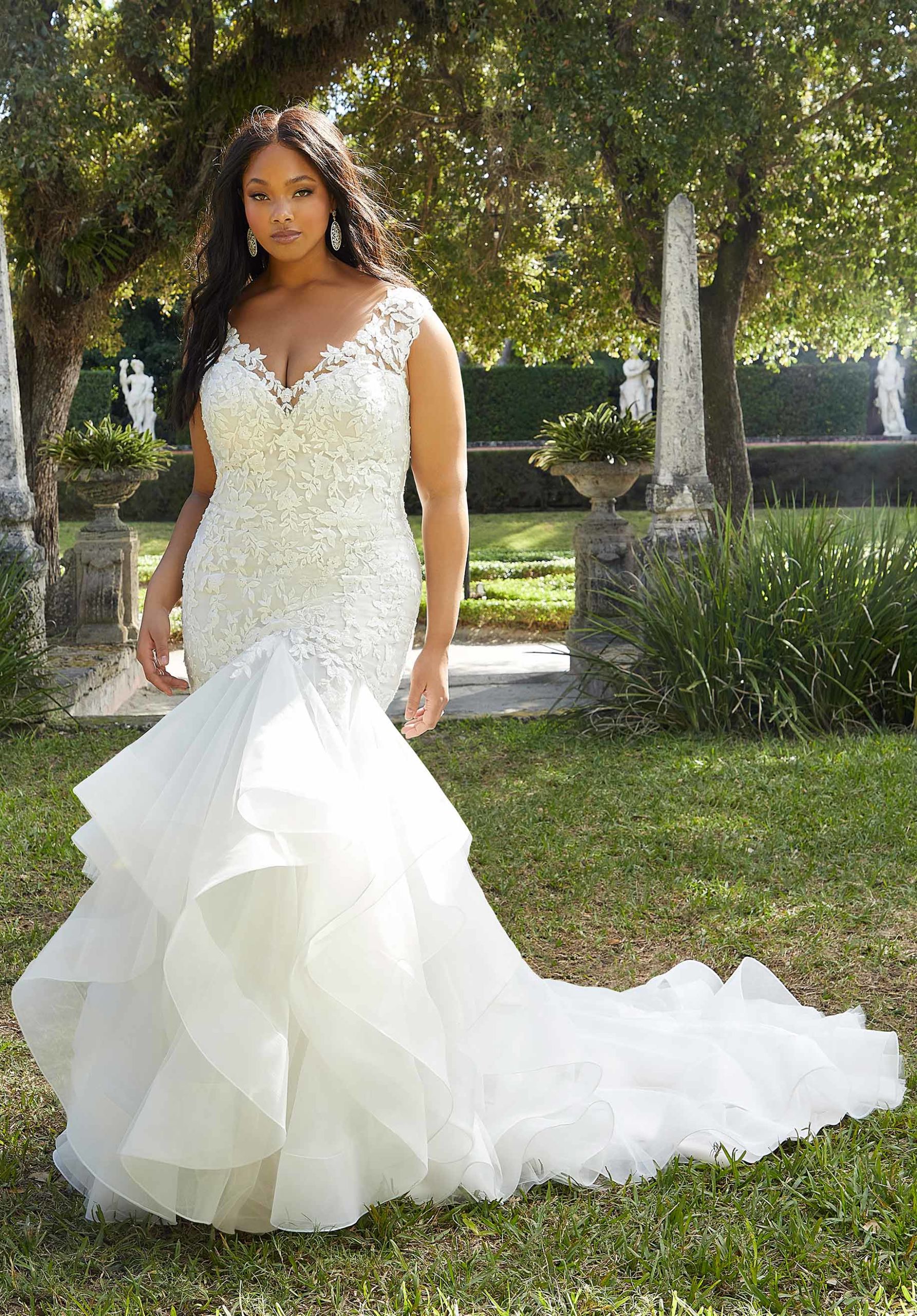 Abito da sposa curvy 2023 a mezza sirena in pizzo e organza