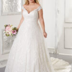 Abito da sposa in pizzo A Line taglia comoda Morilee mod Audrina