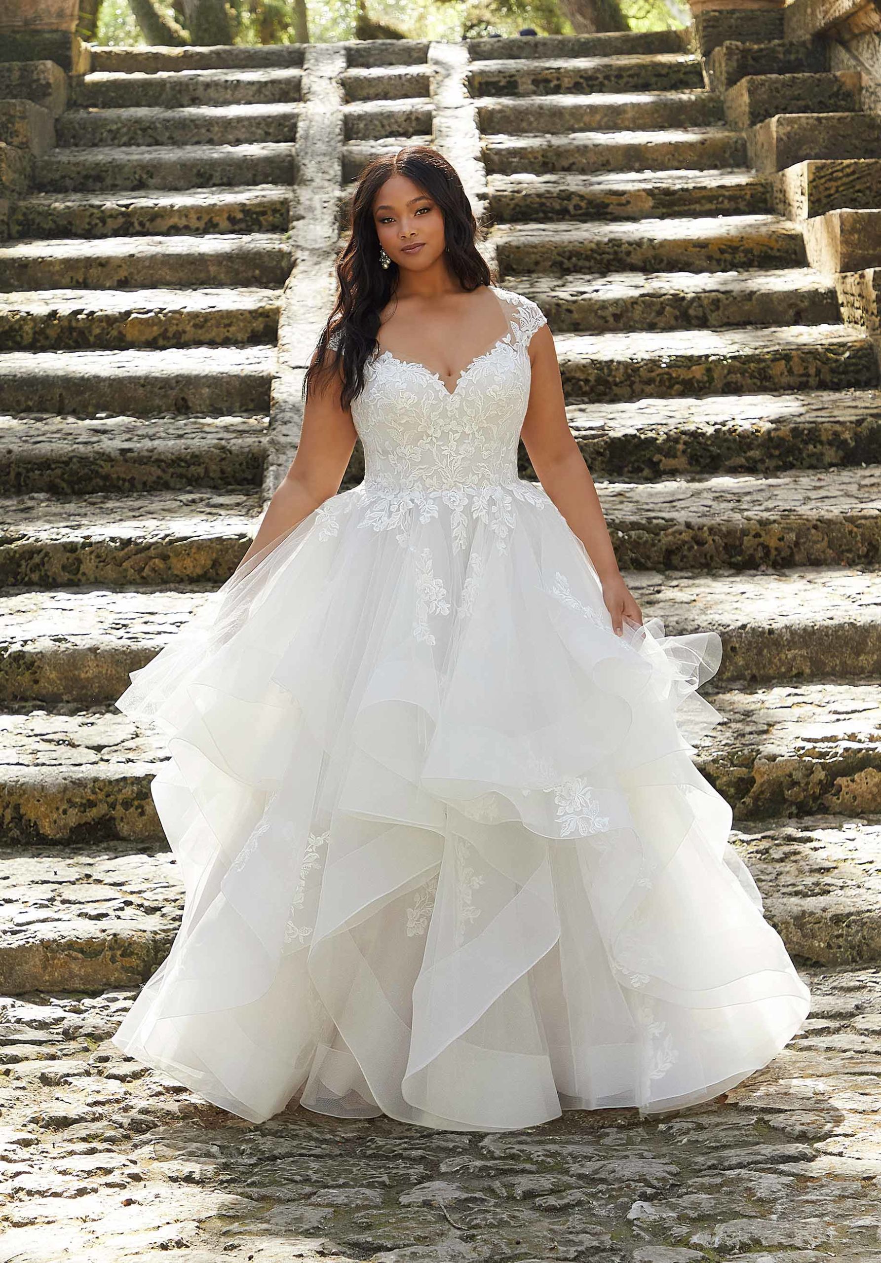 Morilee collezione plus size Julietta abito da sposa 2023 mod Garcelle