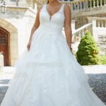 Vestito da sposa 2023 curvy da principessa moderna Morilee