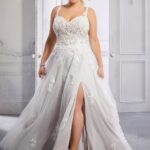 Vestito da sposa Morilee 2023 collezione plus size taglie comode mod Courtney