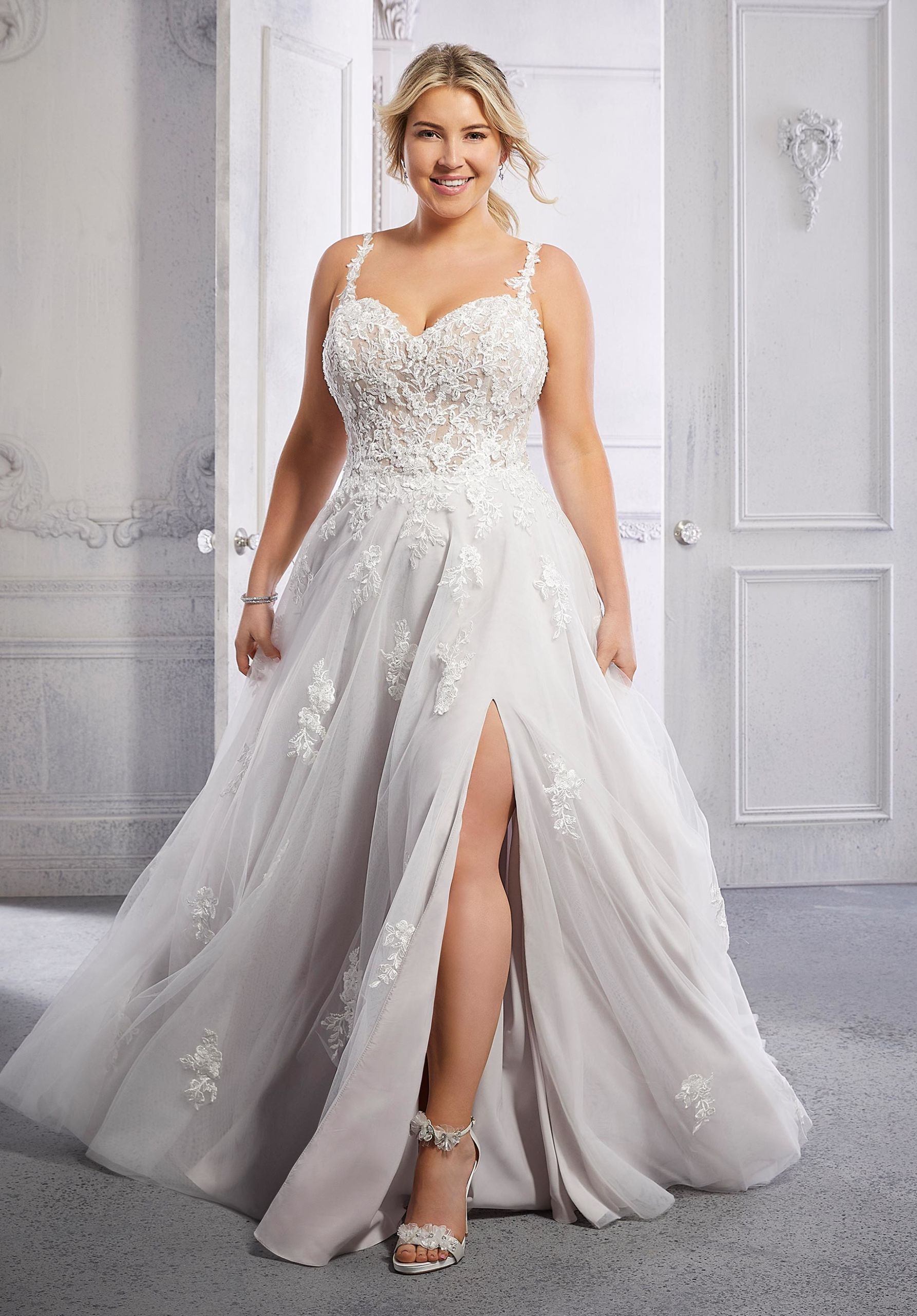 Vestito da sposa Morilee 2023 collezione plus size taglie comode mod Courtney