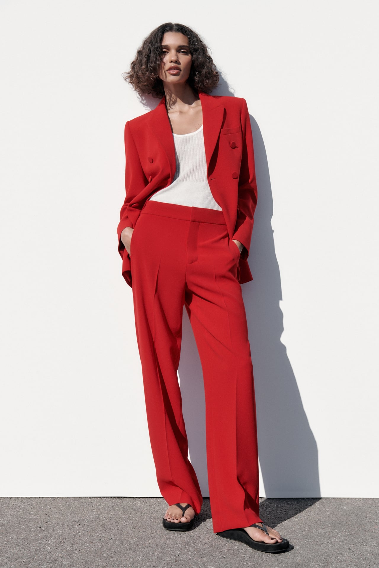 Pantaloni tailleur rosso ZARA 2023