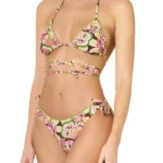 Costume con reggiseno a triangolo con lacci lunghi da annodare