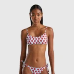 Bikini con top a canotta imbottita con mele rosse