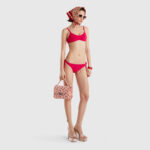 Bikini fucsia con top a canotta Benetton estate 2023