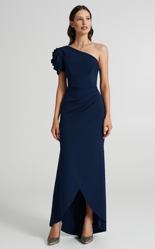 Elegante abito lungo da cerimonia monospalla Rinascimento Elegante abito lungo da cerimonia monospalla Rinascimento