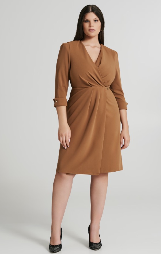 Abito a portafoglio Rinascimento curvy autunno inverno 2023 2024