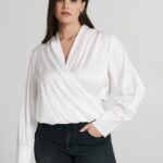 Blusa a maniche lunghe in raso bianco Rinascimento