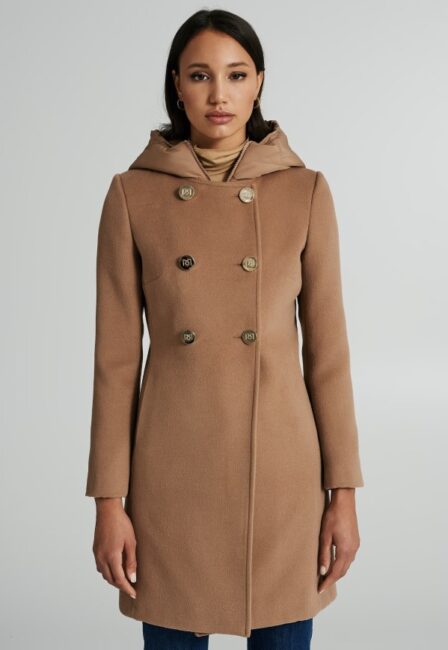 Cappotto doppiopetto Rinascimento con pettorina inbottita interna Cappotto doppiopetto Rinascimento con pettorina inbottita interna