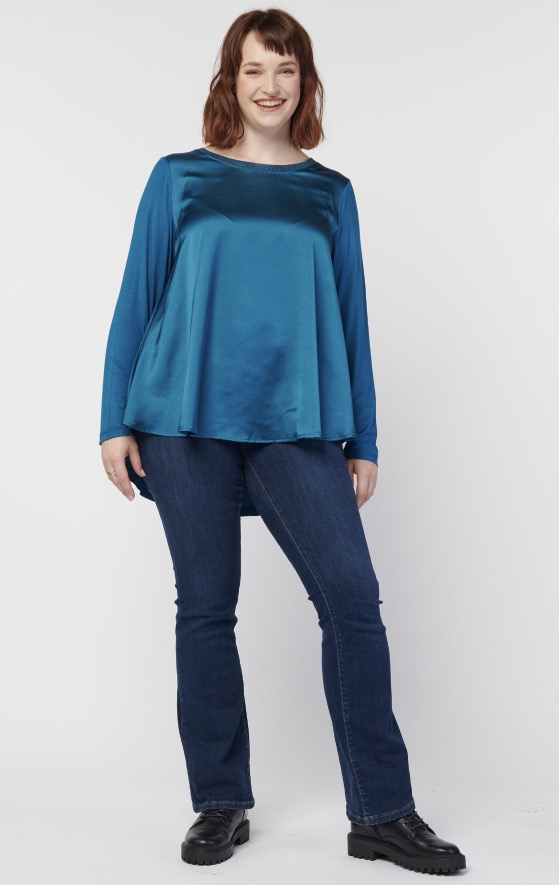 Nuovi jeans Rinascimento collezione autunno inverno 2023 2024