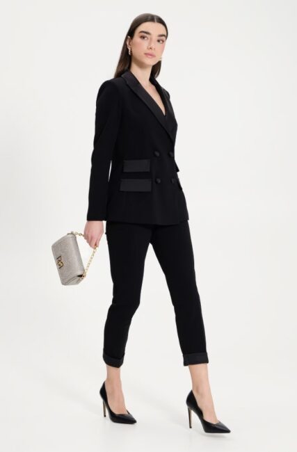 Tailleur nero con inserti in raso 2024 Tailleur nero con inserti in raso 2024