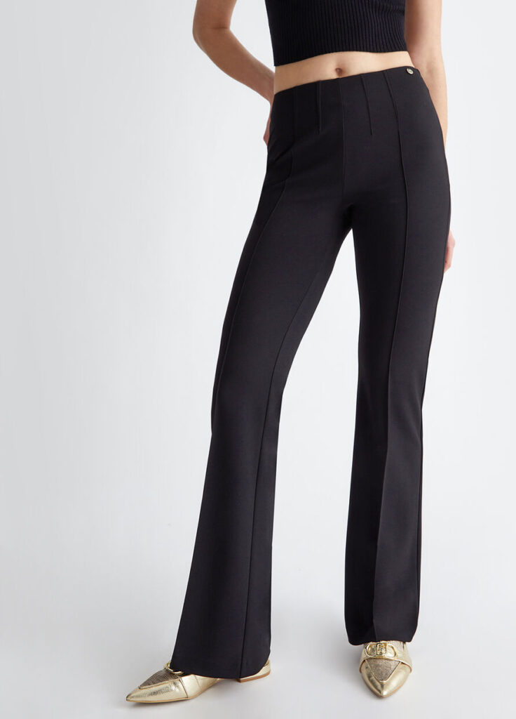 Pantaloni neri flare Liu Jo collezione primavera 2024 Pantaloni neri flare Liu Jo collezione primavera 2024