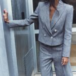 Tailleru con giacca corta ZARA in twill primavera 2024