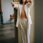 Tailleur ZARA con la giacca lunga con maniche arrotolate