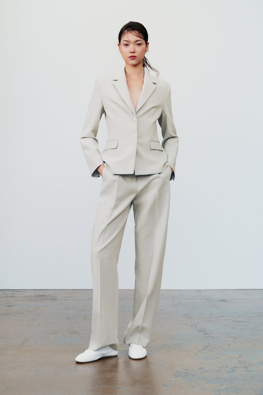Tailleur ZARA donna catalogo primavera estate 2024