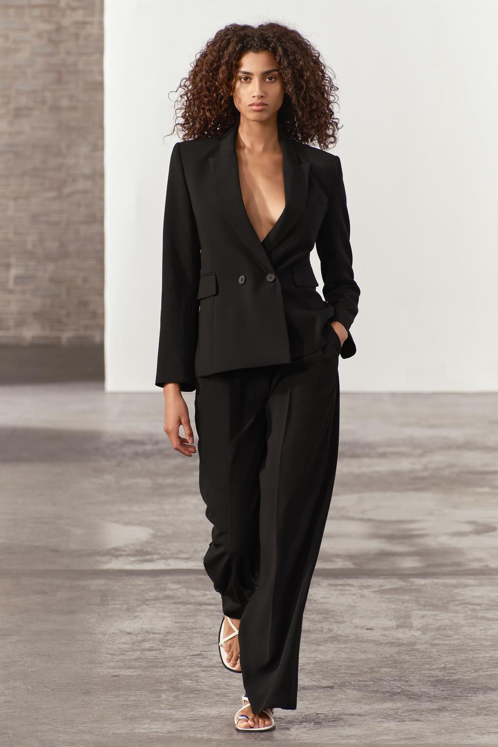 Tailleur nero ZARA collezione primavera estate 2024