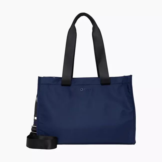Capiente e comoda borsa O Bag in nylon modello New York 2024 Capiente e comoda borsa O Bag in nylon modello New York 2024