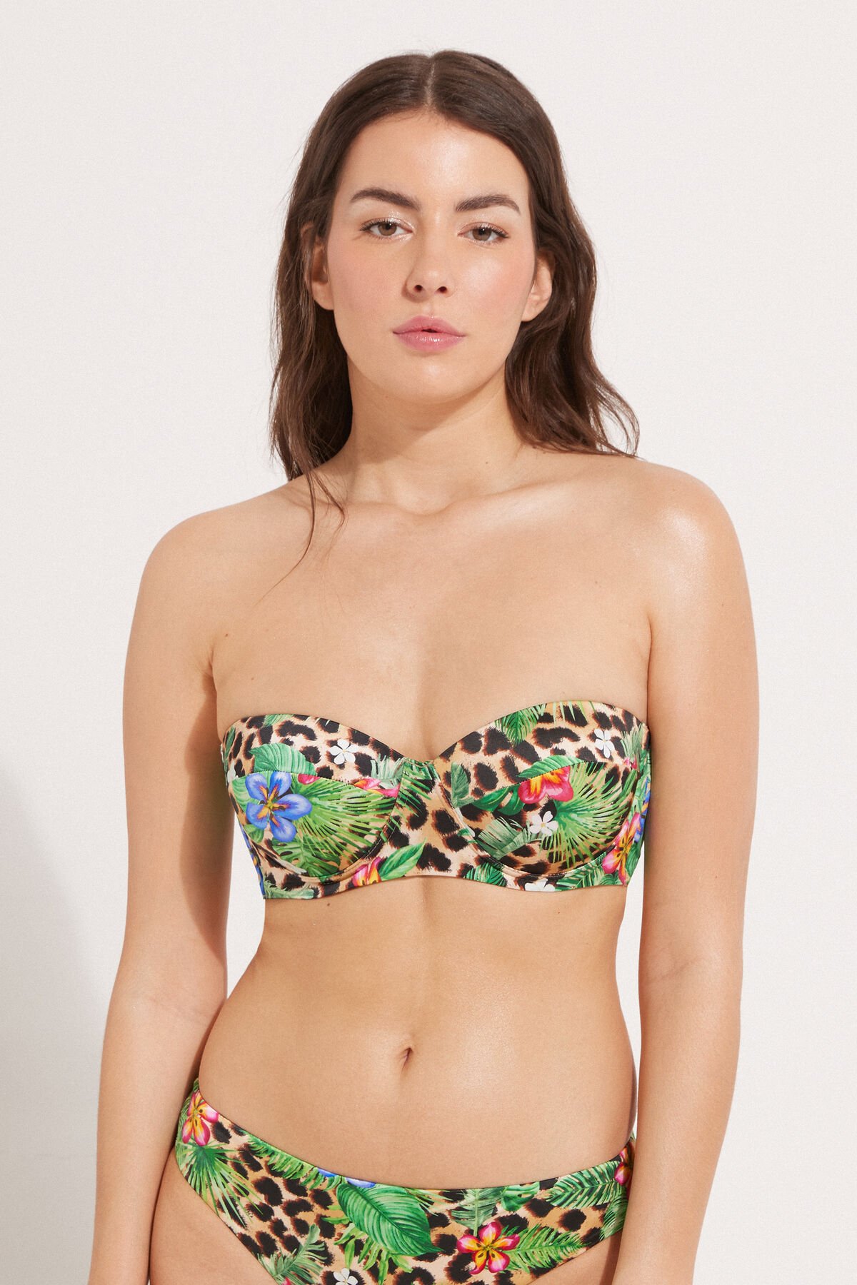 Costume Tezenis due pezzi con reggiseno a fascia con coppe graduate