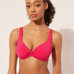 Bikini modello Indonesia Calzedonia 2024