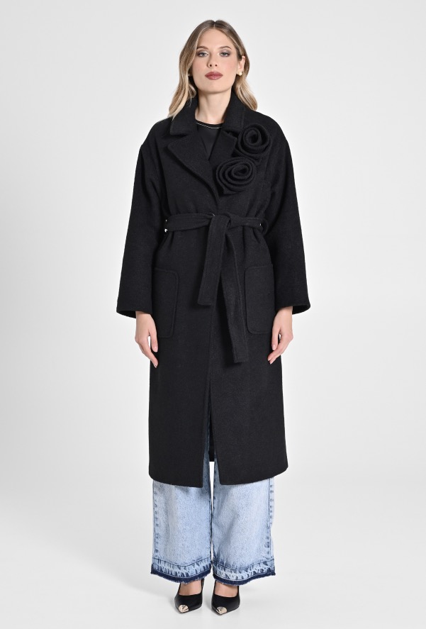 Cappotto lungo nero a vestaglia Rinascimento 2025 Cappotto lungo nero a vestaglia Rinascimento 2025