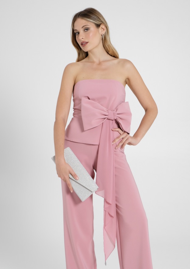 Tuta intera rosa Rinascimento nuova collezione autunnale Tuta intera rosa Rinascimento nuova collezione autunnale